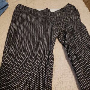 Avenue Black with Brown and White Print Capris